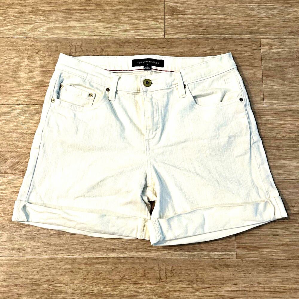 Tommy Hilfiger Mid Rise White Denim Shorts Women’s 6 31W 4" Inseam Cuffed 0016
